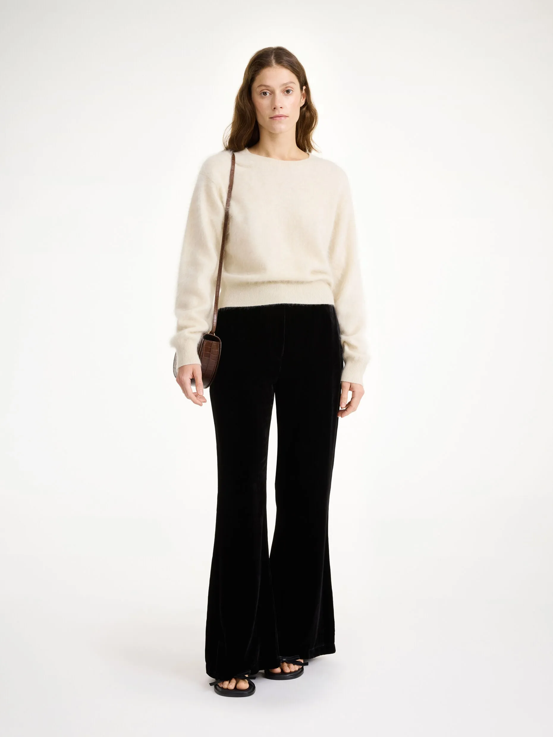 Amores High-Waisted Trousers in Black
