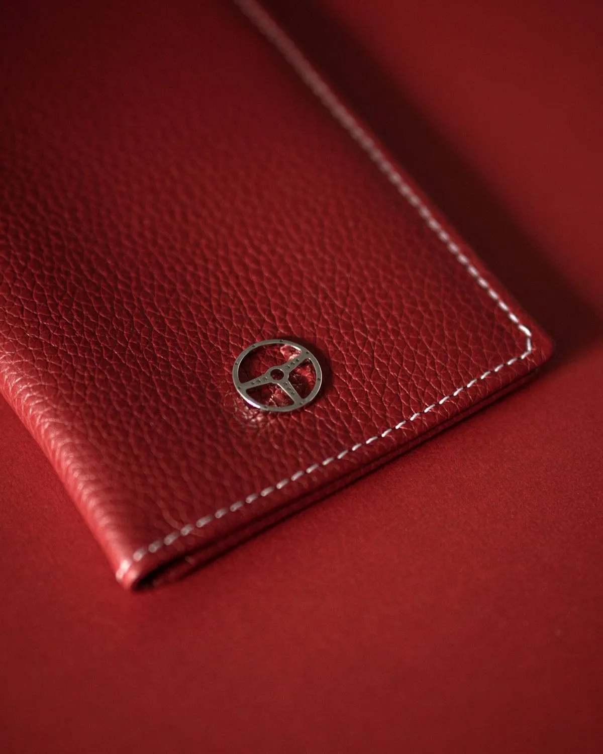 GLOBETROTTER - Full-grain Leather Long Wallet - Red