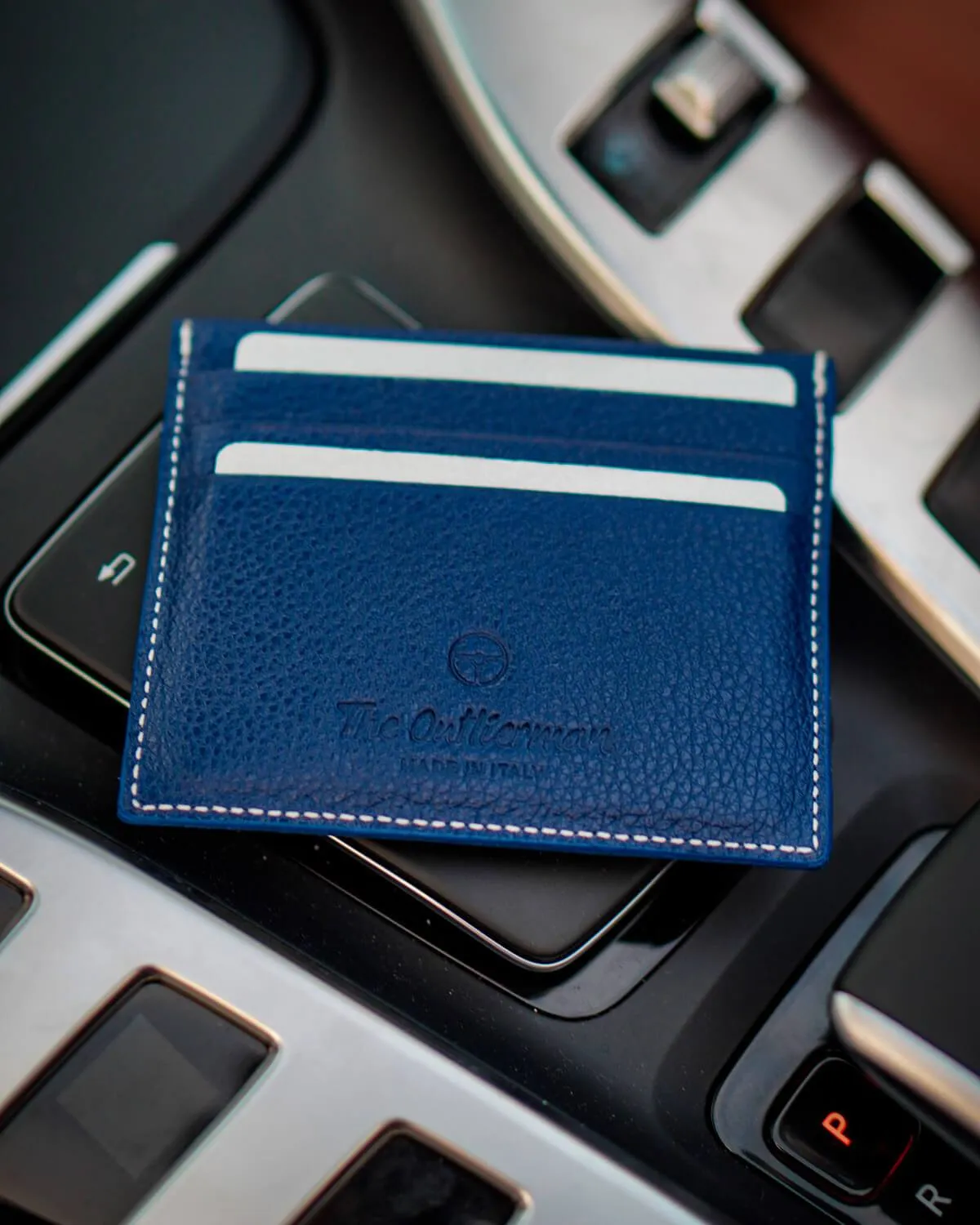 GLOBETROTTER - Full-grain Leather Six-Slot Card Holder - Blue
